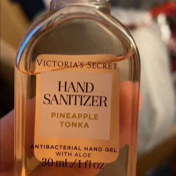 Victoria secret hand sanitizers - Picture 4 of 16